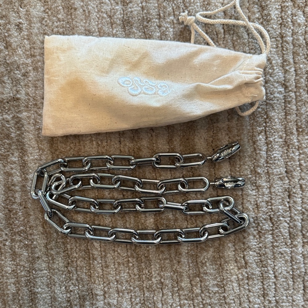 OSSA NEW YORK silver phone chain
